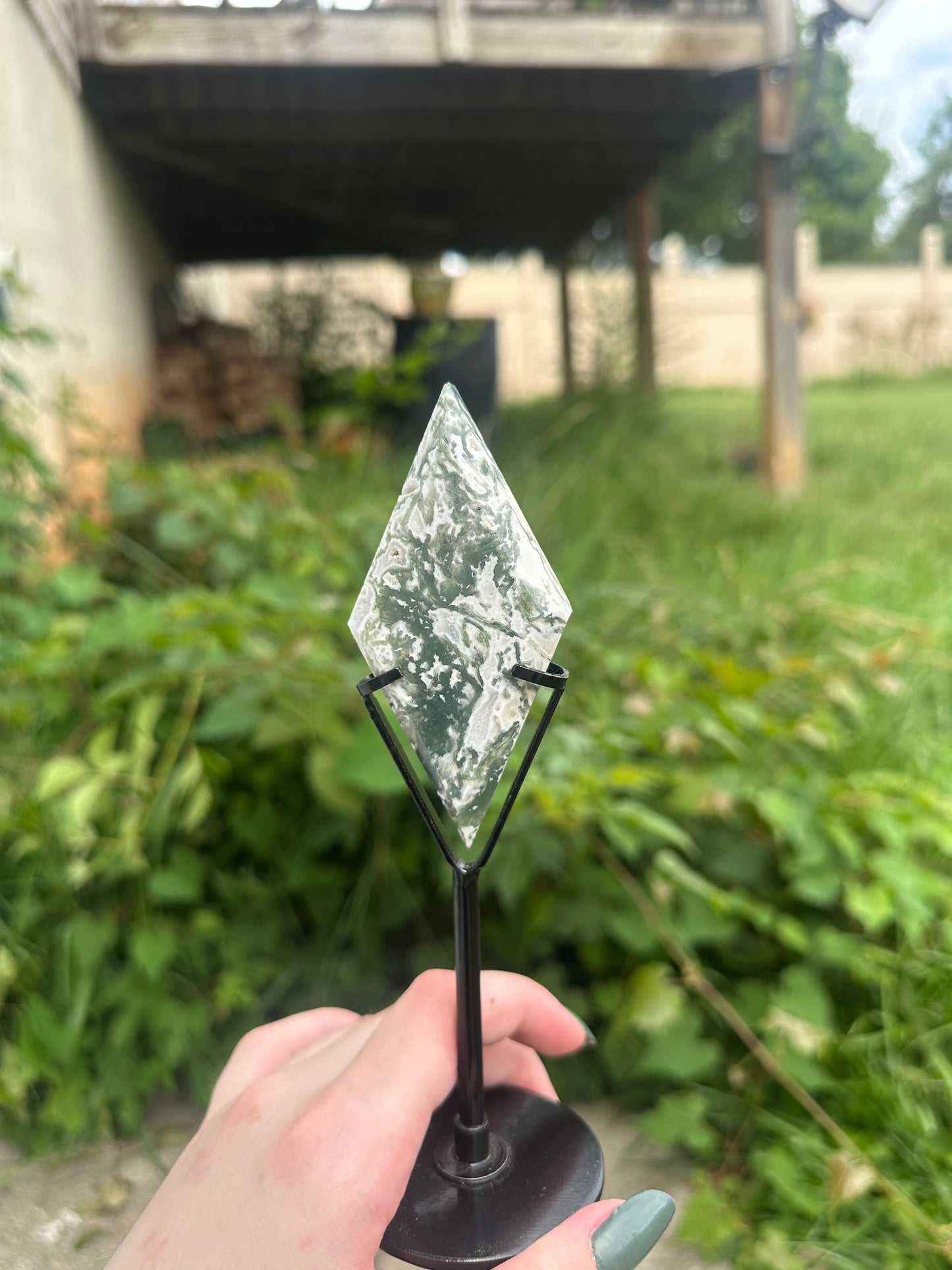 Moss Agate Diamond + stand