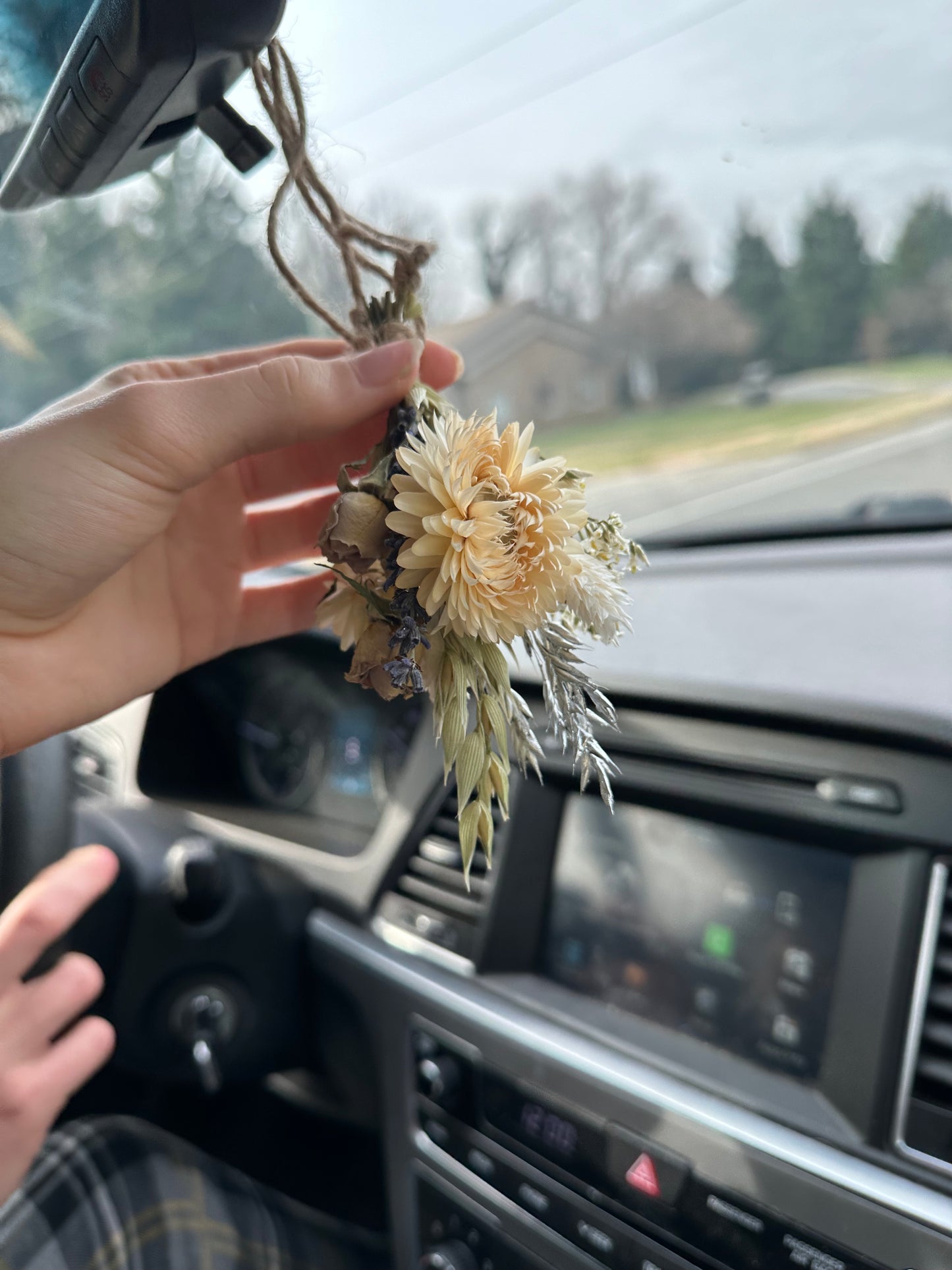 Winter Wonderland dried mini bouquet