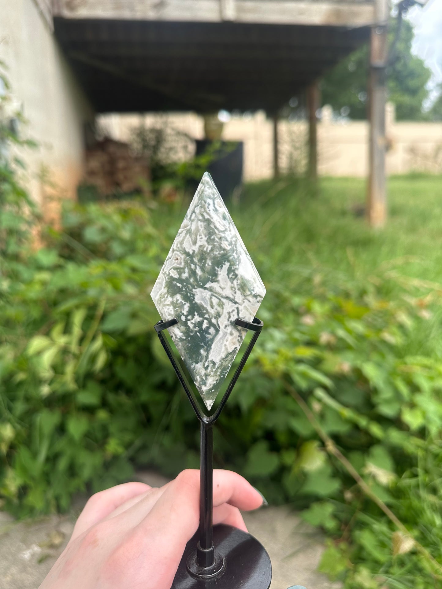 Moss Agate Diamond + stand