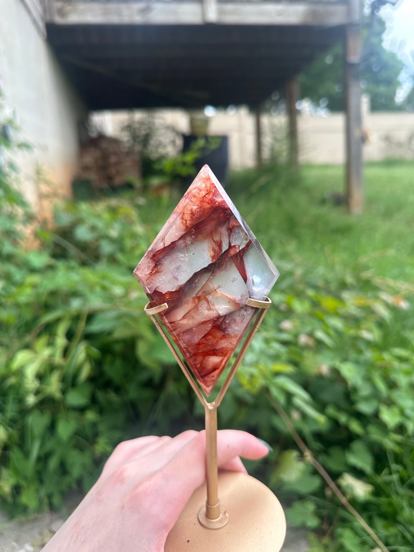 Fire Quartz Diamond + stand