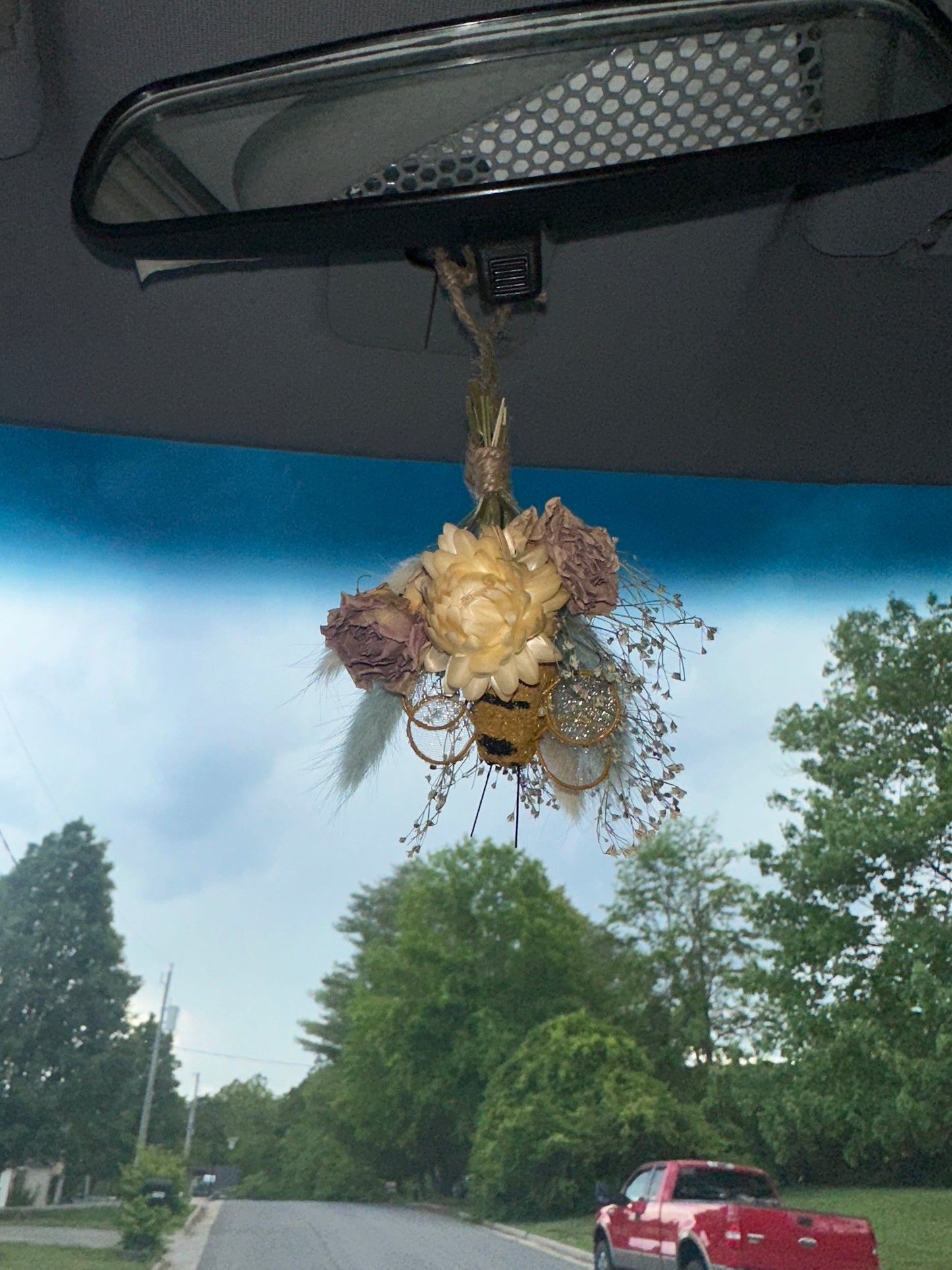 Sky Blue Dried Flower Mini Bouquet with bee
