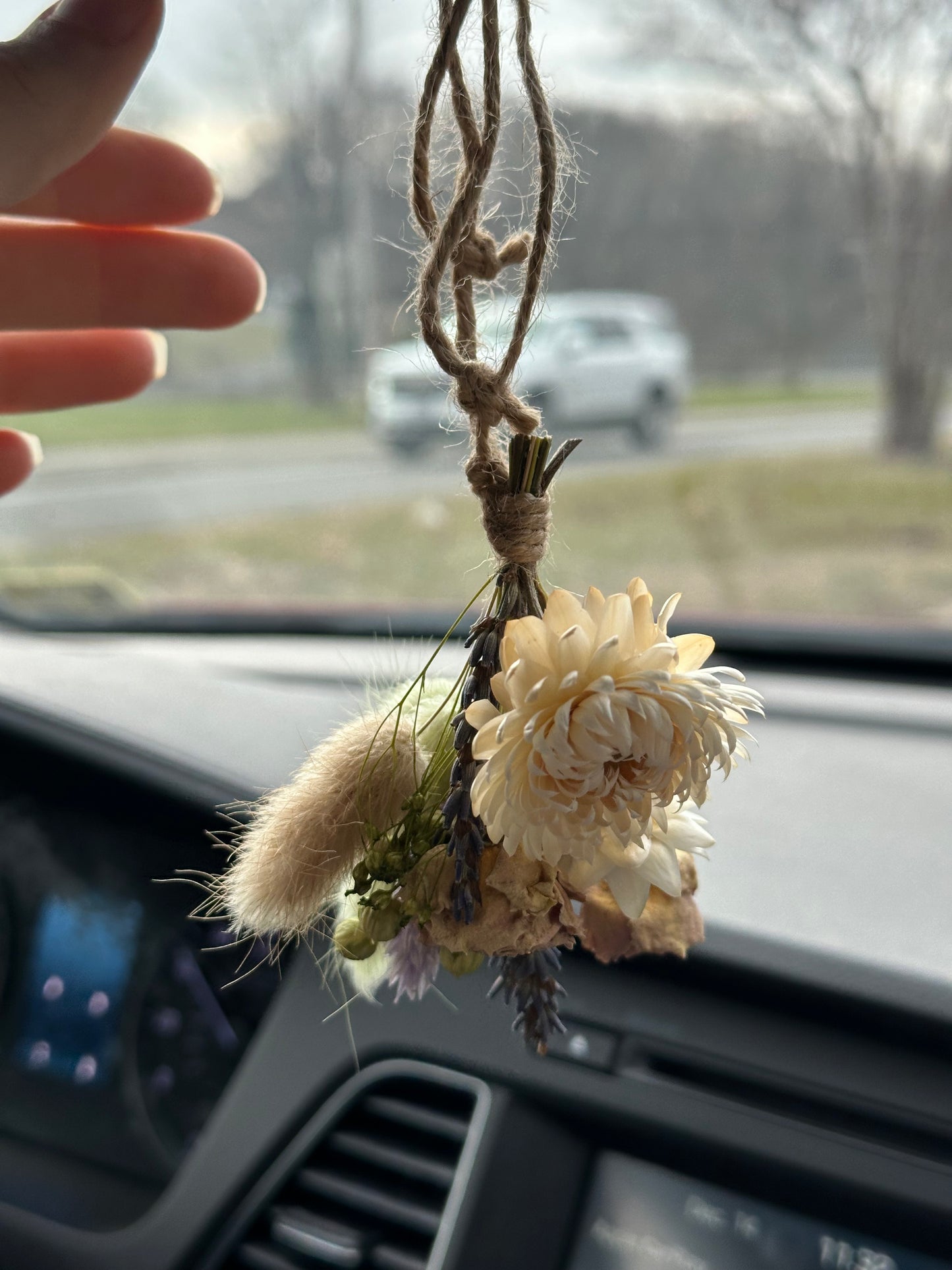 Frosty Dried Mini Bouquet