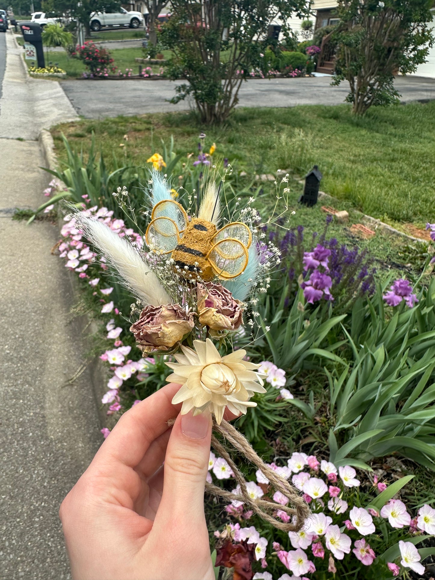 Sky Blue Dried Flower Mini Bouquet with bee